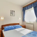 Apartment Vrcevan 811 *