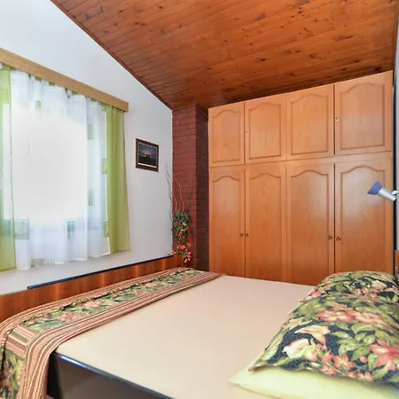 Apartment Vrcevan 811 Medulin
