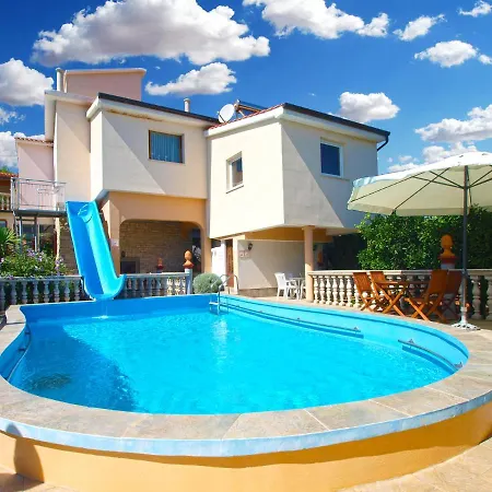 Apartment Vrcevan 811 *