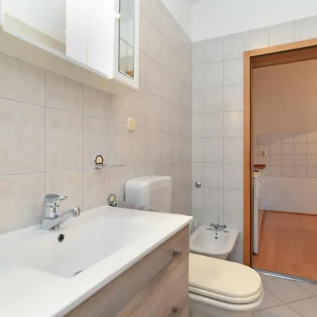 Apartment Vrcevan 811 *
