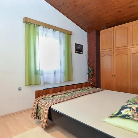 Apartamento Vrcevan 811 *